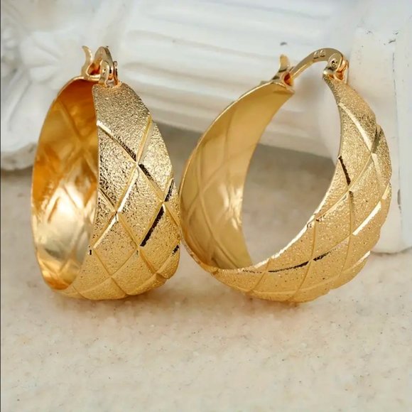 14K Gold Large Chunky Hoop Earrings Womens Round Big Etched Hoops Jewelry 14 K - Picture 1 of 6